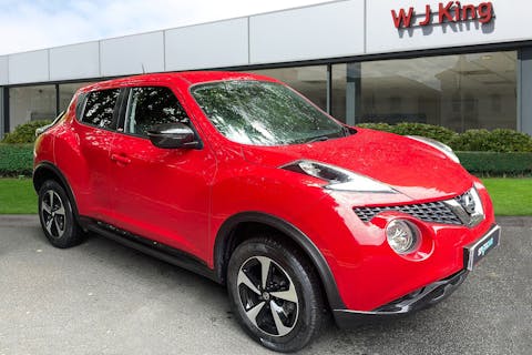 Red Nissan Juke 1.6 Bose Personal Edition Xtronic 2019