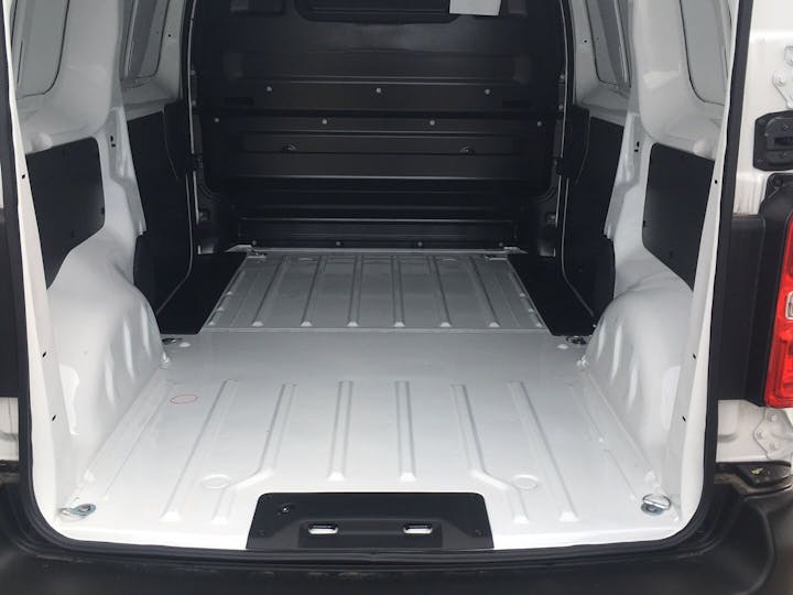 White Vauxhall Vivaro 2.0 L1h1 2900 Dynamic S/S 2022