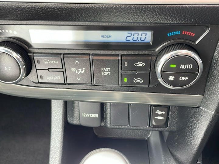 Grey Toyota Auris 1.6 Icon Valvematic 2015