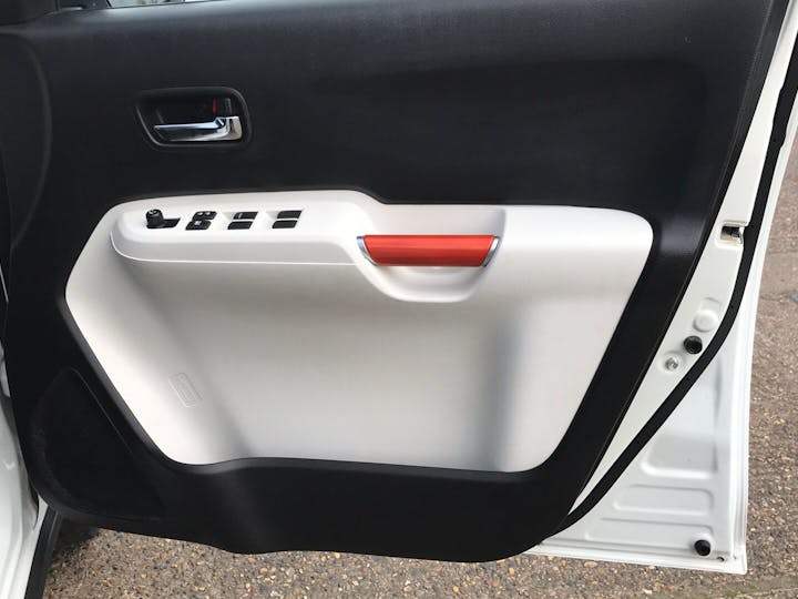 White Suzuki Ignis 1.2 Sz5 Dualjet 2019