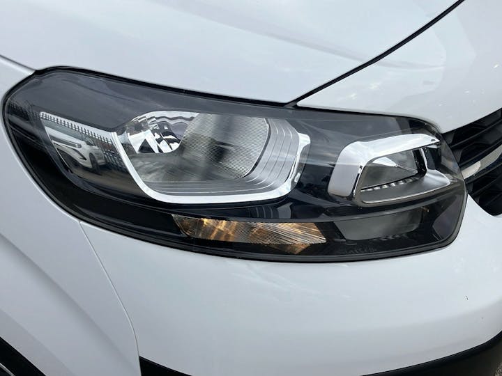 White Vauxhall Vivaro 1.5 L2h1 2900 Dynamic S/S 2020