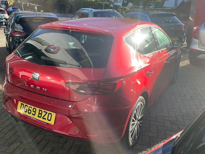 Red SEAT Leon 2.0 TSI Xcellence Lux DSG 2019