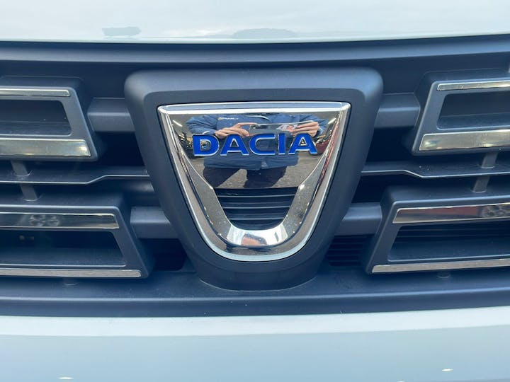White Dacia Duster 1.0 Comfort Tce 2022