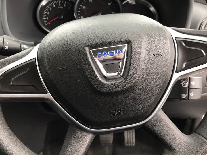 White Dacia Sandero 1.0 Essential Sce 2020