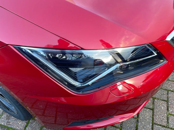 Red SEAT Leon 2.0 TSI Xcellence Lux DSG 2019