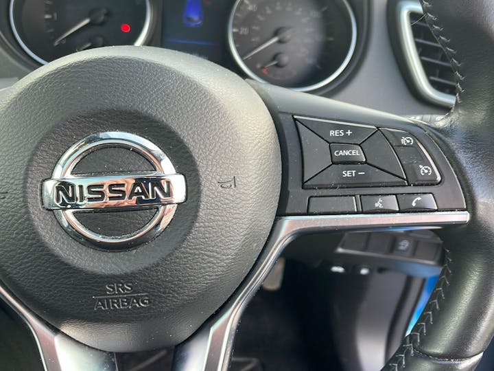 Blue Nissan Qashqai 1.3 Dig T N Connecta 2019