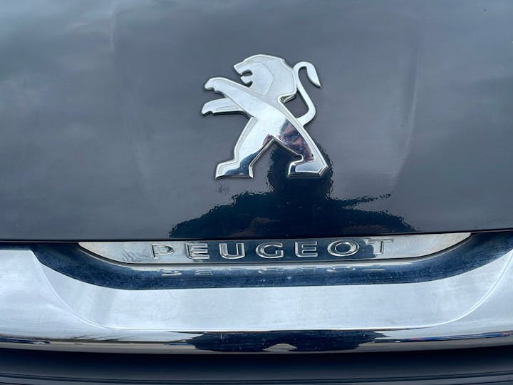 Black Peugeot 108 1.0 Active Top 2020
