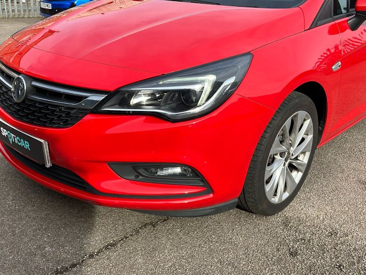 Red Vauxhall Astra 1.4 Design 2019