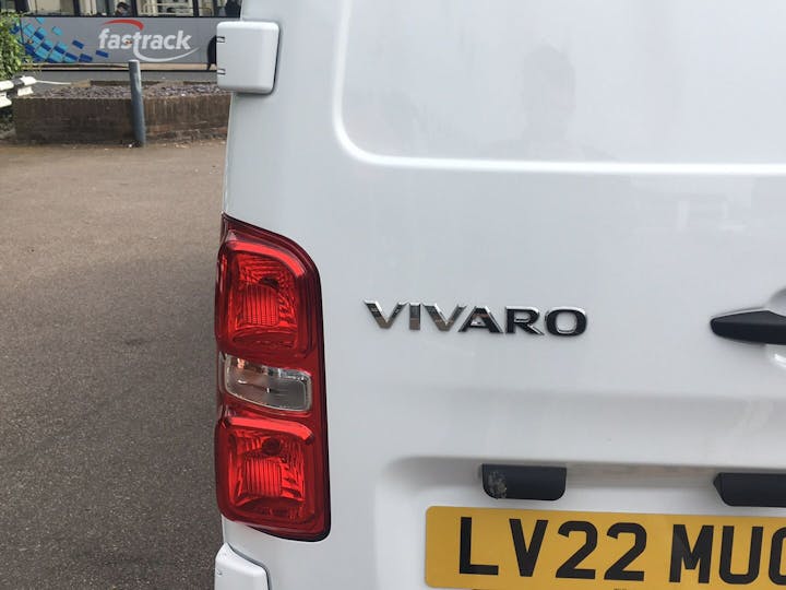 White Vauxhall Vivaro 2.0 L1h1 2900 Dynamic S/S 2022