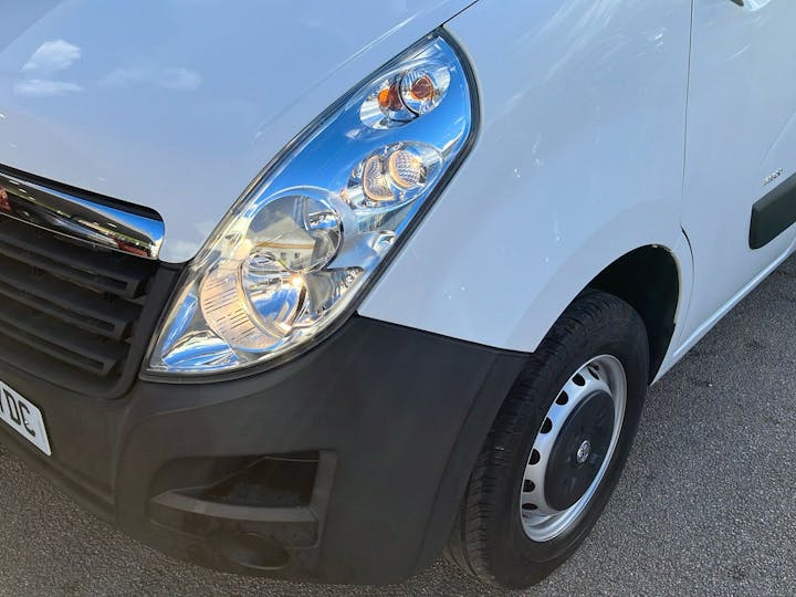 White Vauxhall Movano 2.3 L2h2 F3500 P/v 2019