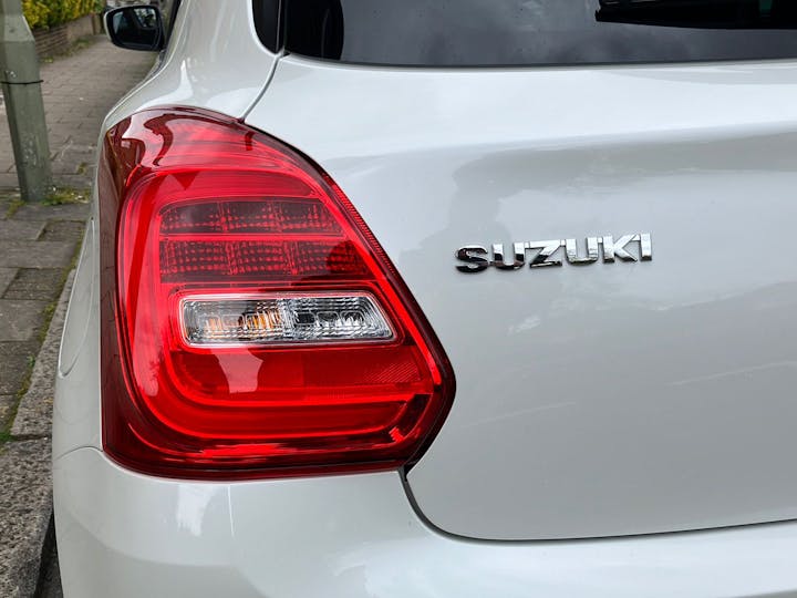 White Suzuki Swift 1.2 Sz T Dualjet Mhev 2024