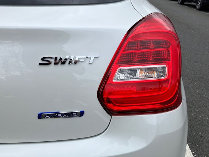 White Suzuki Swift 1.2 Sz T Dualjet Mhev 2024