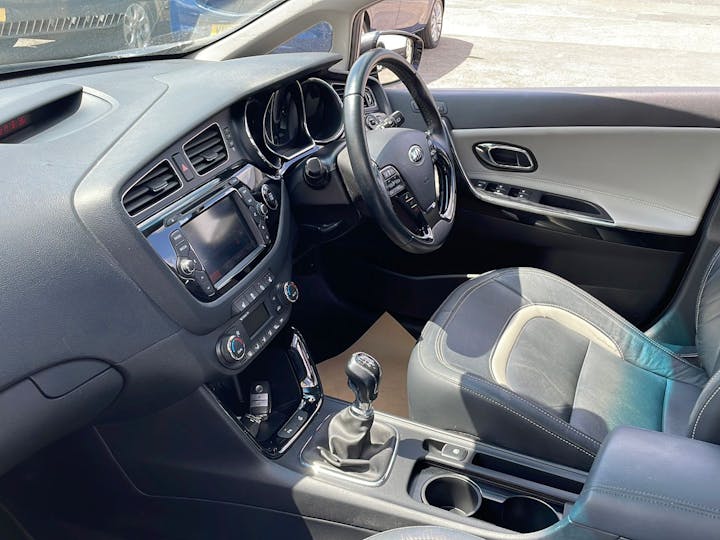 Grey Kia Ceed 1.6 CRDi 4 Tech Ecodynamics 2014