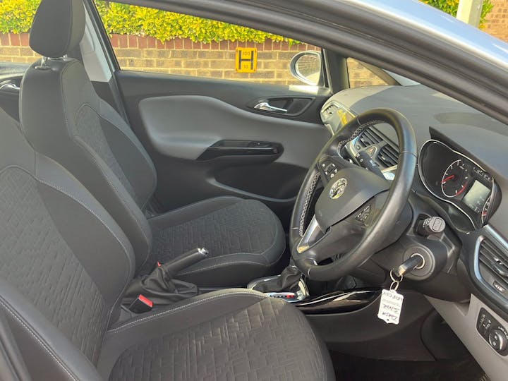 Silver Vauxhall Corsa 1.4 SE Nav 2018