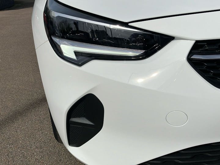 White Vauxhall Corsa 1.2 SE 2021