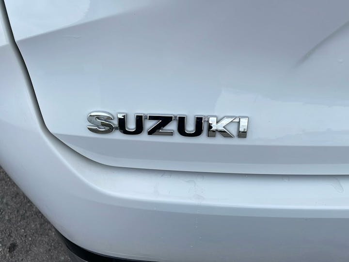 White Suzuki Swace 1.8 Motion 2023