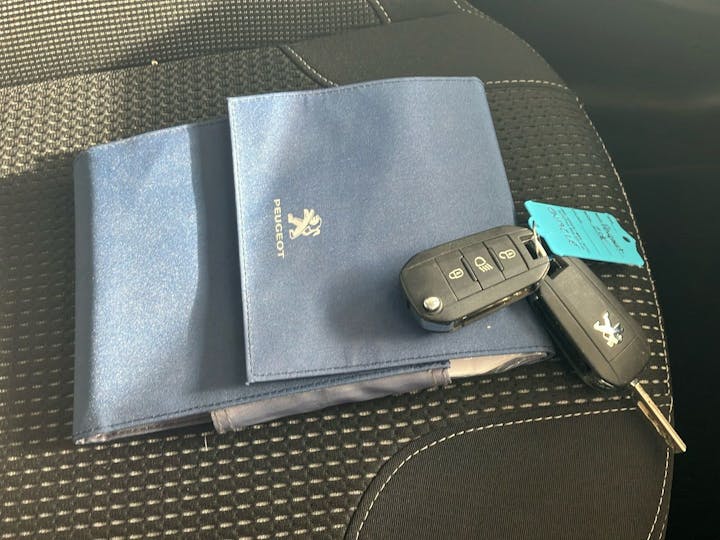 Blue Peugeot 208 1.2 S/S Tech Edition 2019