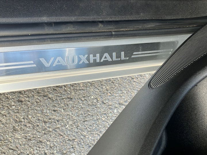 Silver Vauxhall Corsa 1.4 SE Nav 2018