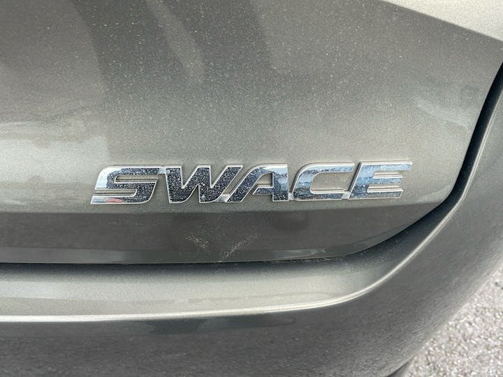  Suzuki Swace 1.8 Motion 2023