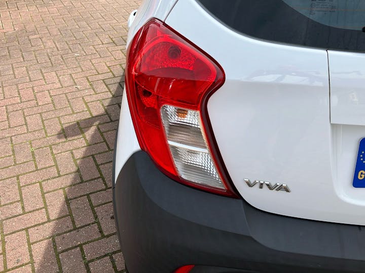 White Vauxhall Viva 1.0 Rocks 2019