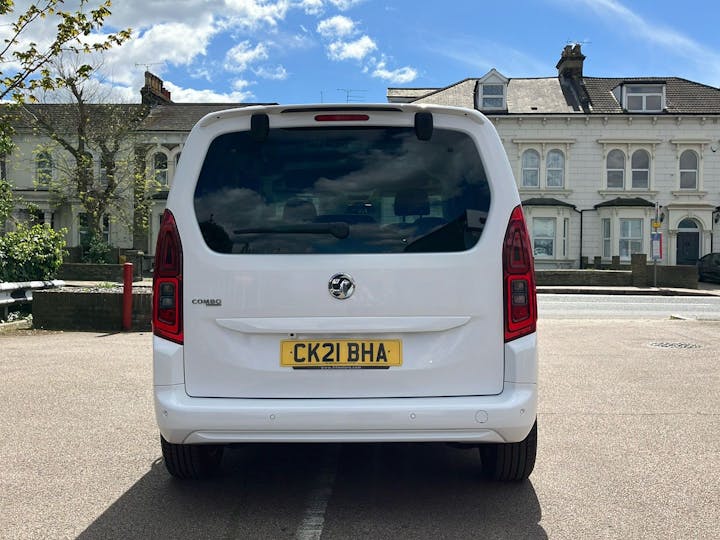 White Vauxhall Combo Life 1.2 SE S/S 2021