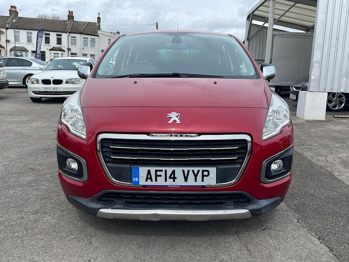 Red Peugeot 3008 1.6 HDi Active 2014